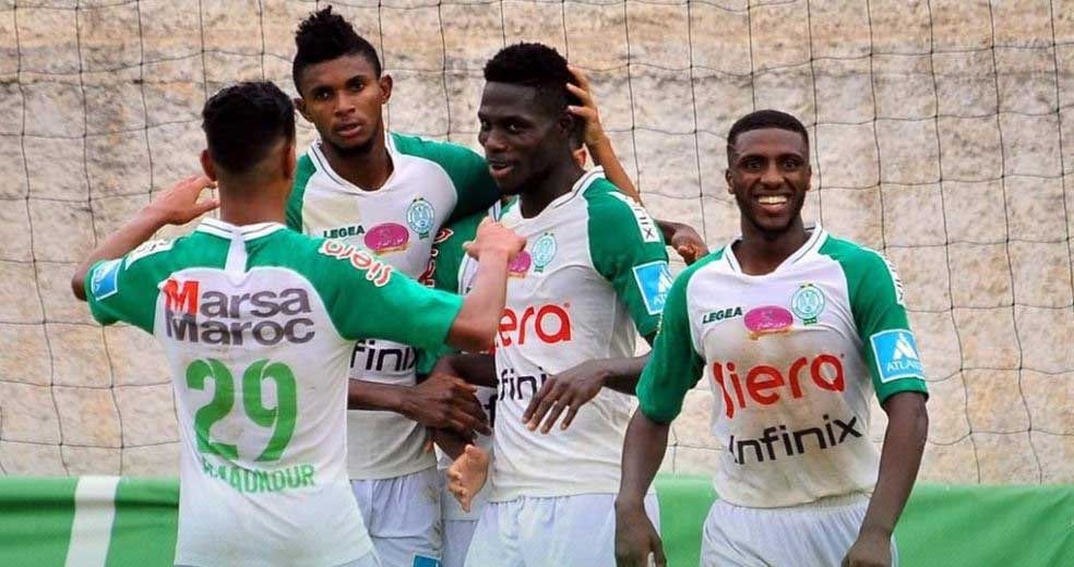 الرجاء يحفّز لاعبيه لـ”الديربي البيضاوي” بصرف منح مالية مهمة