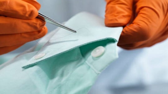 باحثون: بخصلة شعر واحدة يمكن حلّ لغز أكثر الجرائم تعقيدا