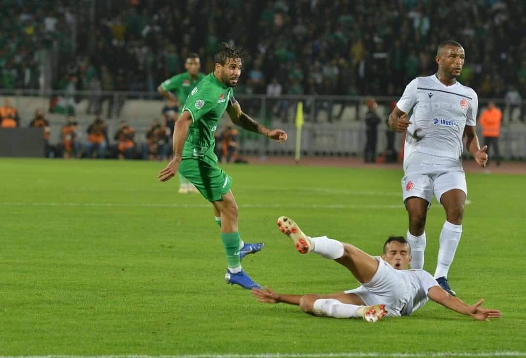 “الديربي العربي”. الرجاء يحقق “ريمونتادا” تاريخية ويقصي الوداد من كأس محمد السادس