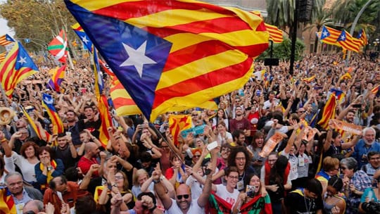 طرد مغربي من إسبانيا بسبب مشاركته في مظاهرات كتالونيا