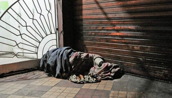 حقوقيون “غاضبون” من ترحيل 180 “شمكار” من الدار البيضاء إلى آسفي وبني ملال