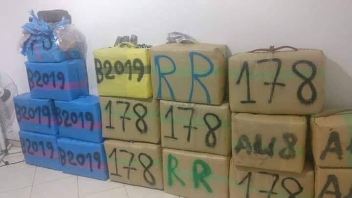 أكادير. الأمن يحجز طنين من الشيرا على متن شاحنة ويوقف شخصين