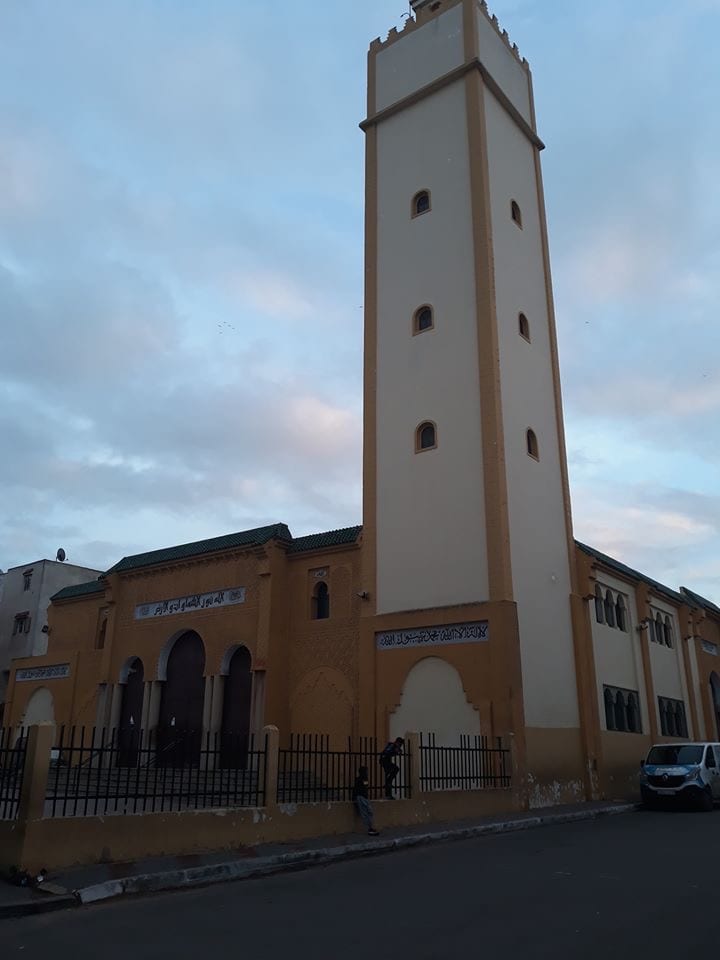 كازا. إغلاق مسجد آيل للسقوط يُحدث الجدل وسط سكان عين الشق