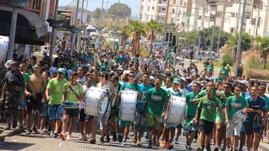 كرّ وفرّ بين الشرطة ومشجعي “الكاك” يوم عيد ميلاد الفريق