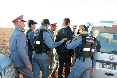 الناظور. الدرك يداهم منزلا معدا لإيواء المهاجرين ويوقف أحدهم ويحجز زورقا مطاطيا