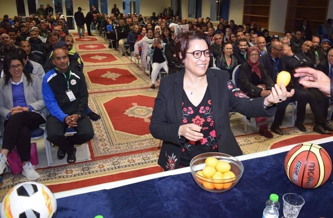 الكاتبة العامة للشباب والرياضة تشرف على قرعة دوري موظفي القطاع
