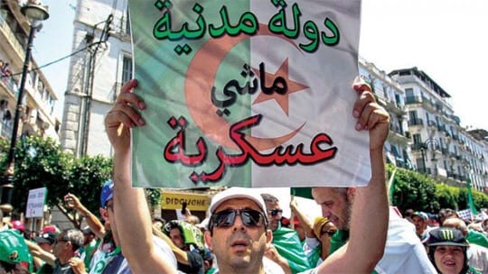 باحثون: الجيش الجزائري يحاول “خداع” الشعب بانتخاب واجهة مدنية