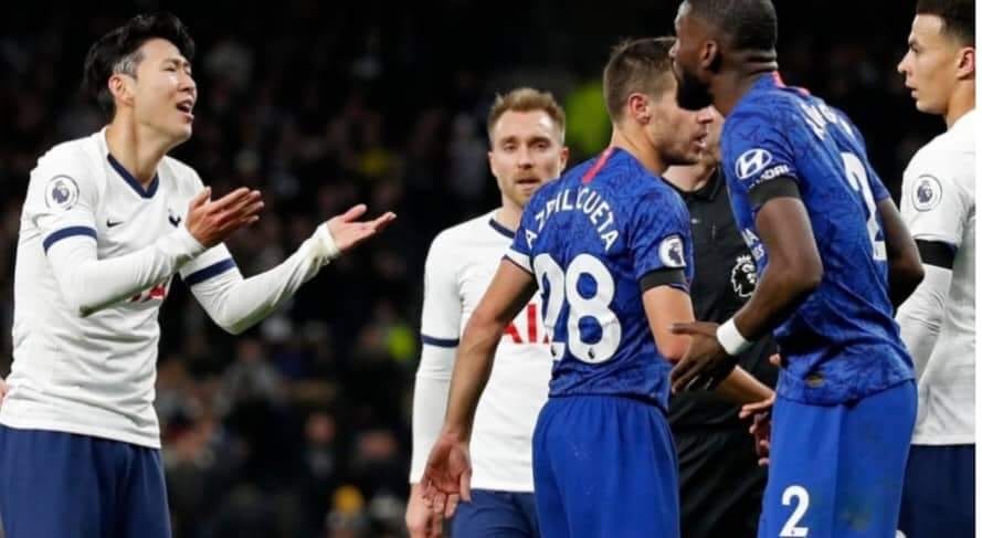 العنصرية تضرب الكرة الإنجليزية. ومطالبات بتدخل الحكومة