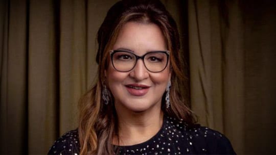 بعد غياب 30 عاماً.. عزيزة جلال تُحيي أولى سهراتها بالسعودية