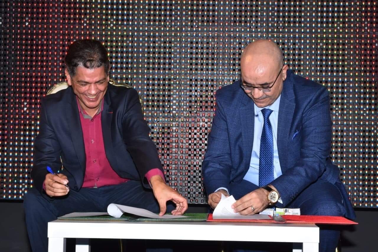 بنكرير. توقيع اتفاقية شراكة بين الجمعية المغربية للإعلاميين الرياضيين وقناة “أطلس”