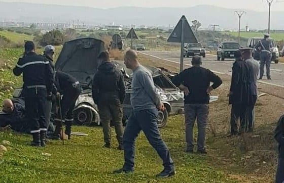 خطير. مقتل شخص وإصابة آخر في حادثة سير مروعة ضواحي أحفير