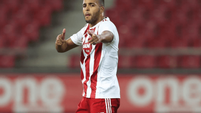 شاهد. العربي يقود أولمبياكوس إلى صدارة الدّوري اليوناني