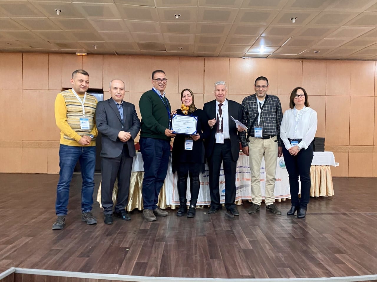 صورة. باحثة مغربية تنال جائزة كبرى في المؤتمر الدولي لمعالجة النفايات