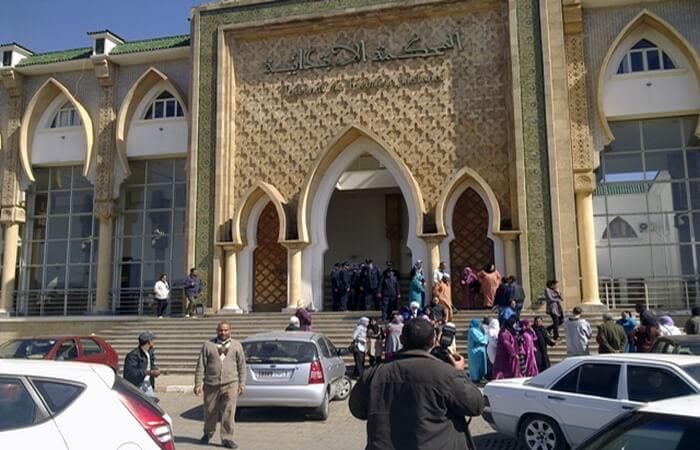 كلّ مليارْ بعامْ.. الحبس النافذ لموظفة نصبت على رجال أعمال