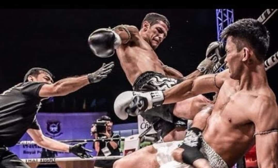 البطل العالمي يوسف بوغانم يؤطر تدريبا في الـ”مواي طاي”