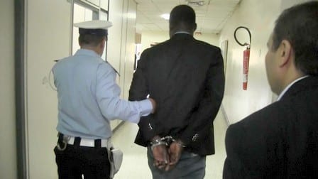 شرطة كازا تعتقل مواطنا إفريقيا في قضية ضرب وجرح أفضيا إلى الموت