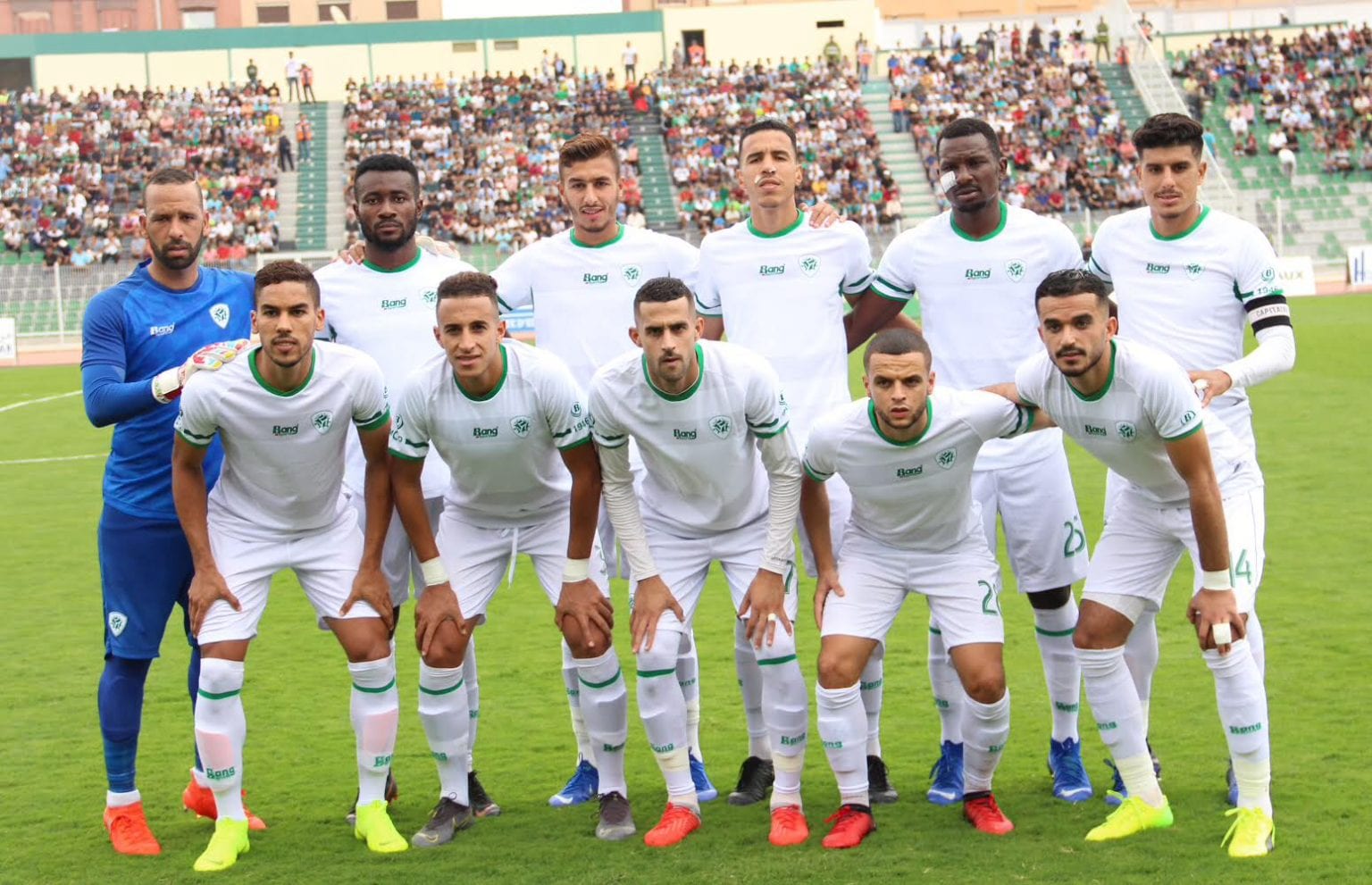 لاعبو مولودية وجدة يرفضون التداريب ويطالبون بمستحقاتهم المالية