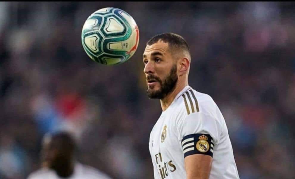 كريم بنزيمة يجدّد لريال مدريد حتى هذا التاريخ