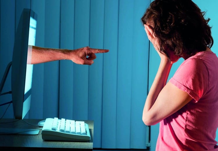 المصلي: العنف الإلكتروني والنفسي أكثر أشكال العنف ضد النساء