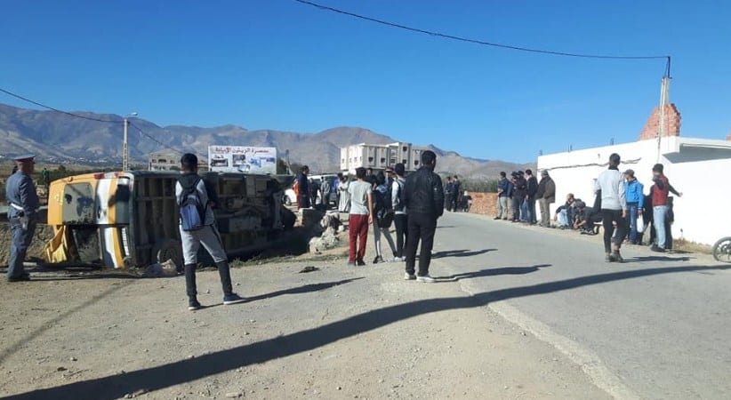 عاجل وخطير. إصابة أزيد من 25 تلميذا في إنقلاب حافلة للنقل المدرسي بالدريوش