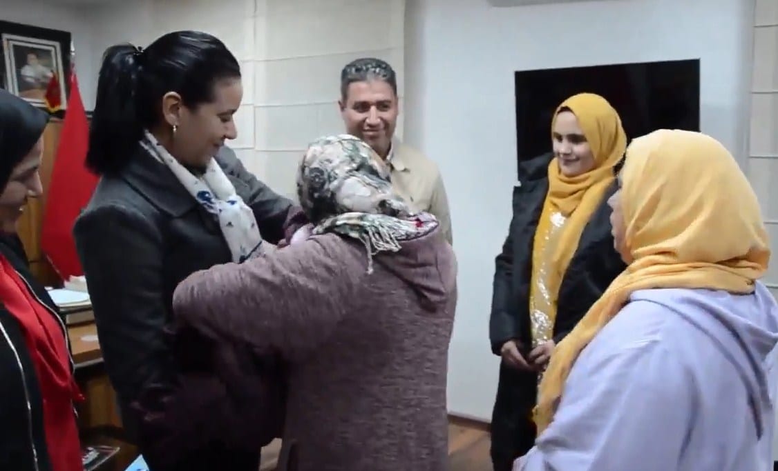 كازا. توقيف متسولة تورطت في سرقة رضيع لصديقتها والشرطة تعيده لوالدته (فيديو)