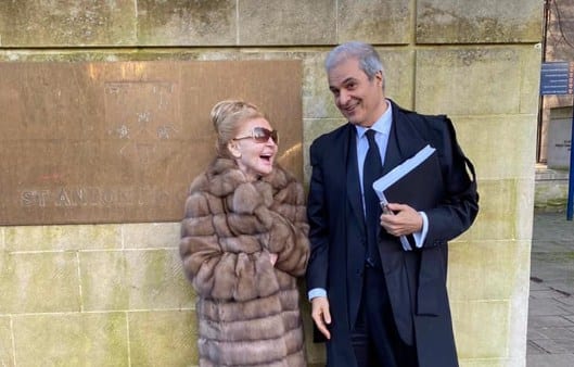 الأمير هشام يناقش دكتوراه في “الربيع العربي” ويهدي عمله الأكاديمي لعائلته الصغيرة والكبيرة