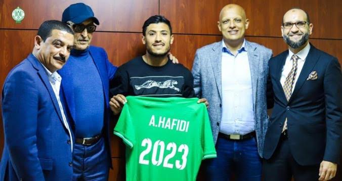 الرجاء ينحج في إقناع الحافيظي بتجديد عقده إلى 2023