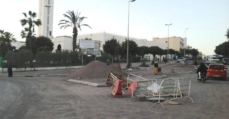 لجنة عريضة “عدم الرضا” عن اشغال تهيئة شوارع اكادير تقرر مراسلة الديوان الملكي