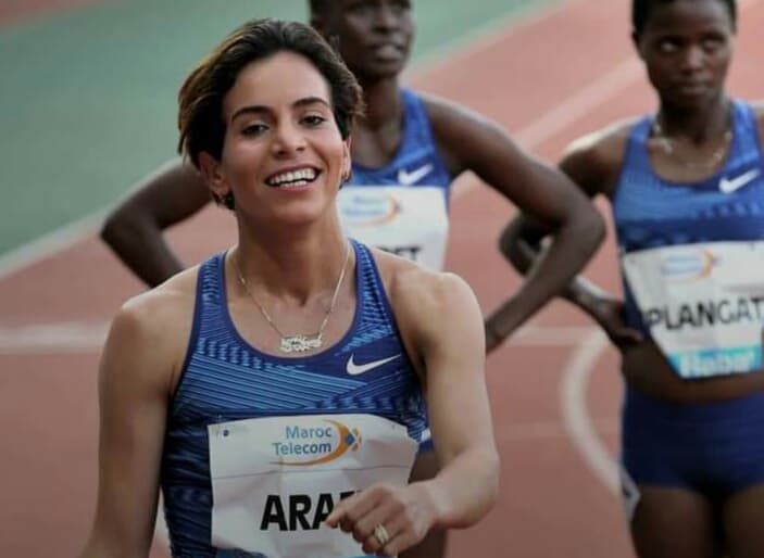 1500 متر داخل القاعة. رباب عرافي تحطم الرقم القياسي الوطني