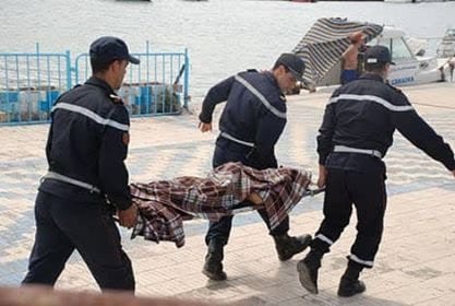أكادير. أمواج البحر تلفظ جثة شخص مجهول الهوية