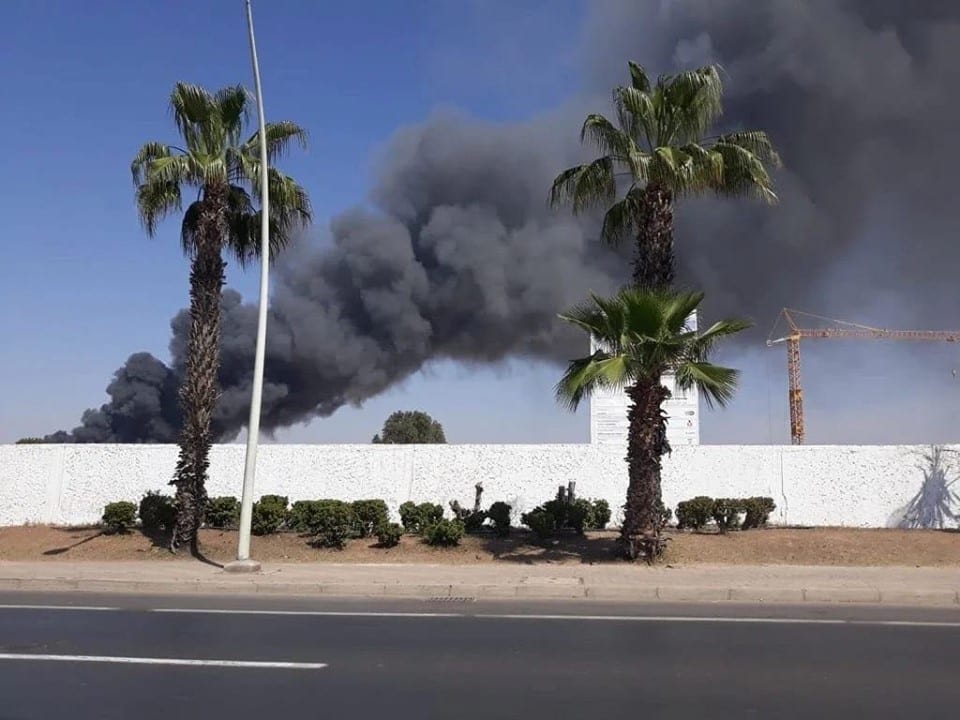 عاجل. اندلاع حريق “مهول” بالثكنة العسكرية بنسركاو (صور)