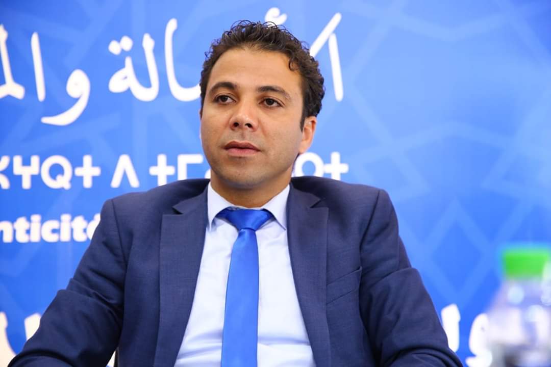  الأطراسي رجل وسط 4 نسوة في سباق رئاسة برلمان “البام” وعمة “البيغ الخاسر” الأوفر حظا بالفوز