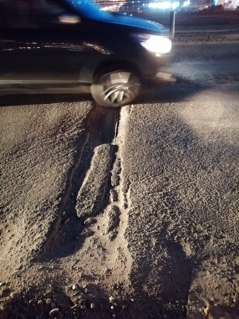 كازا. سكان سيدي مومن يشتكون من كثرة “الحفر العميقة” ويطالبون بـ”الإصلاح”