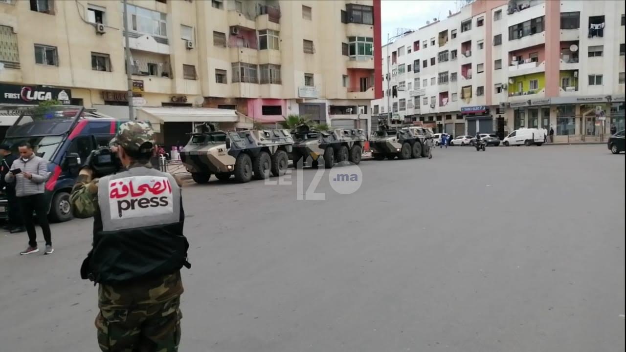 سيدي مومن.. انتشار مدرعات الجيش ومراقبة أمنية مشددة لوسائل النقل والمواطنون يستجيبون للإجراءات (+صور)