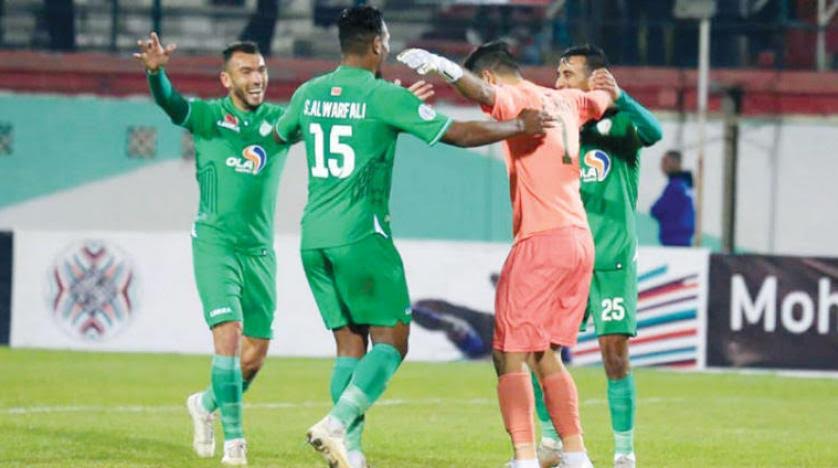 بعد الجديدة وطنجة.. الرجاء يصرف رواتب لاعبيه وموظفيه دون اقتطاع