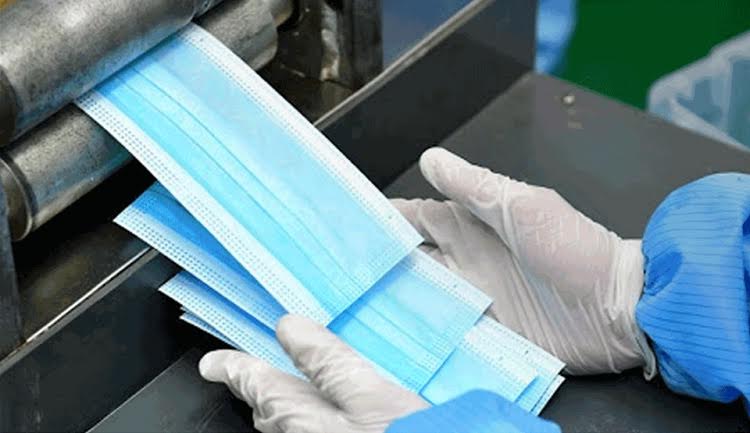 كازا. الكمامات الطبية “طالعة للسقف” والاقبال متزايد والمضاربة والاحتكار هما السبب