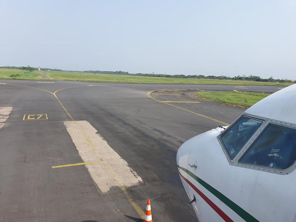 عطل تقني في الطائرة يضطر الرجاء إلى النزول في الكاميرون