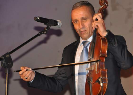 تأجيل النظر في قضية إثبات نسب طرفها المغني احوزار