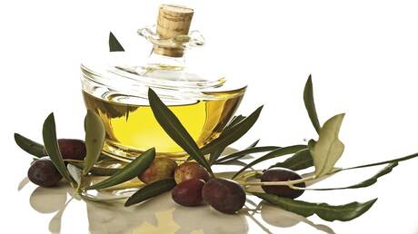 واش في خباركم. زيت الزيتون يحتفظ بخصائصه الكاملة حتى بعد غليانه