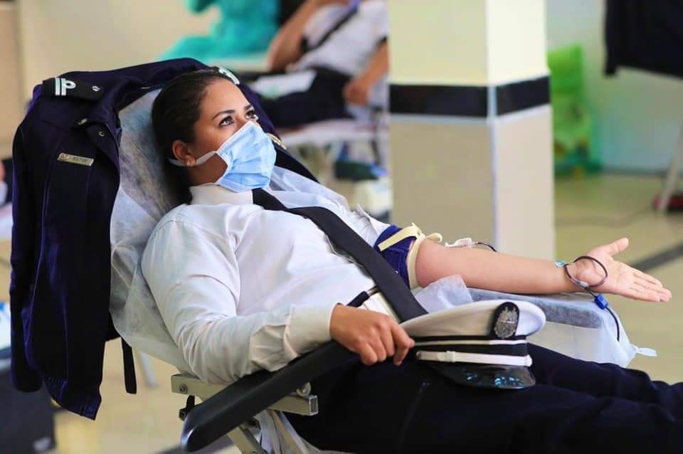 “بقاوا في داركم احنا نتبرعوا ليكم بالدم”..  أسرة الأمن تنخرط في حملة واسعة للتبرع بالدم