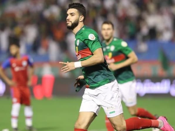 كورونا. أزارو يتكفل بأربع عائلات