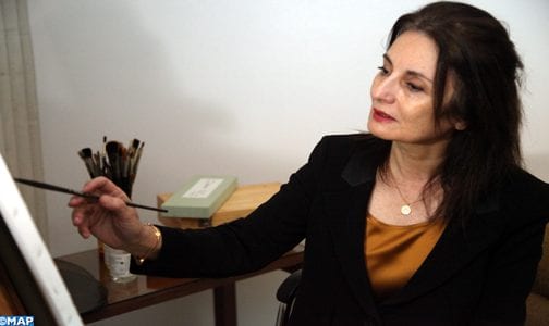 أنيسة التبر: الطبيبة الفنانة.. عصامية وشغف (بورتريه)