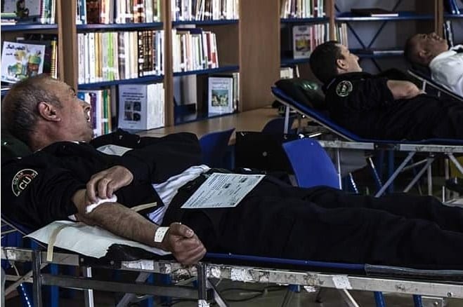 موظفو ولاية أمن وجدة ينخرطون في حملة واسعة للتبرع بالدم