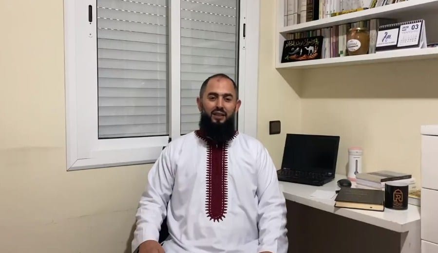 “مسيرة كورونا”..رضوان بن عبد السلام يكشف تفاصيل إستدعاءه من طرف ولاية أمن تطوان