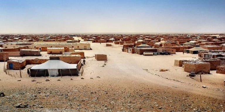 وفاة ثاني حالة بتندوف بسبب “كورونا” والسلطات الجزائرية تتخلى عن المحتجزين