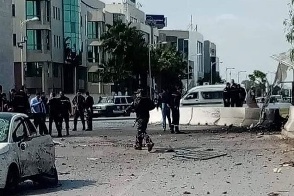 “الإرهاب في زمن كورونا”.. تونس: إصابة 5 بتفجير نفذه انتحاريان قرب سفارة أمريكا