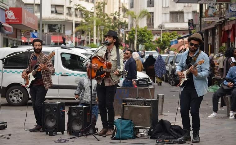 “كورونا” يُؤزم وضعية “مالين السيرك” و”مواسيقية الشارع” في المغرب “وها شنو كايطالبو”