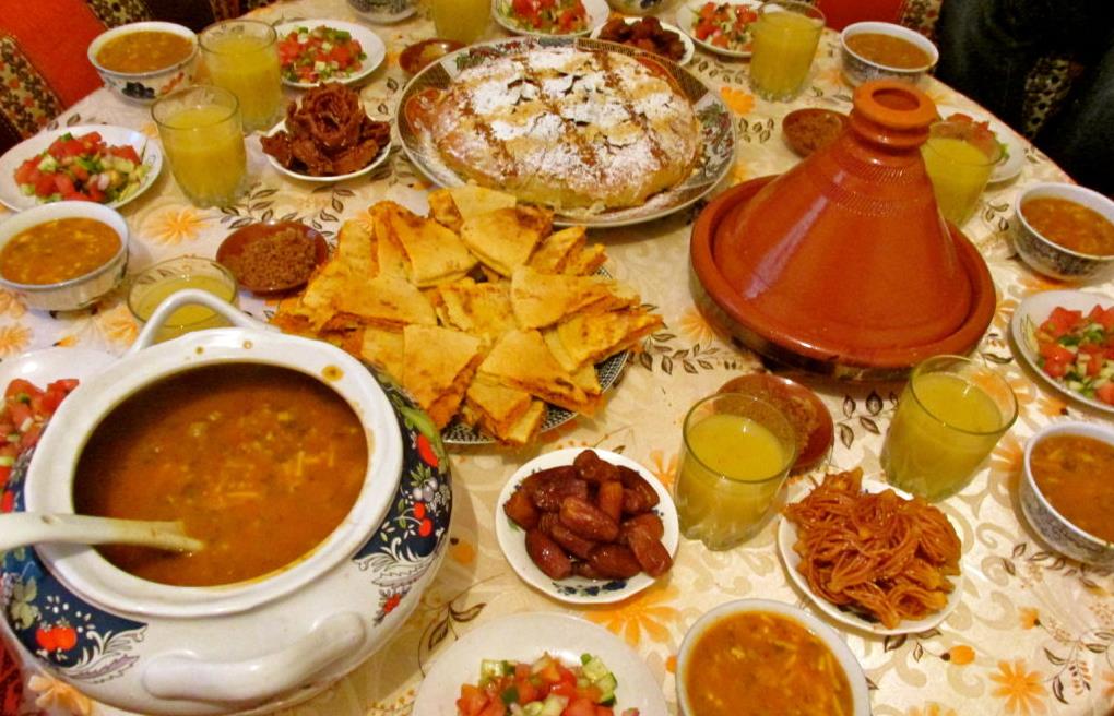 في زمن كورونا. ها كيفاش نجتمع على مائدة الإفطار في رمضان