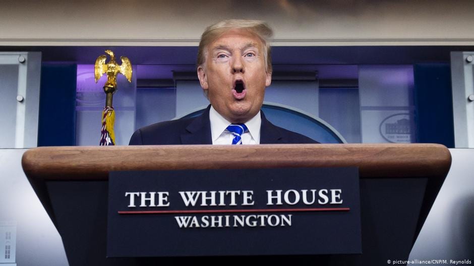 بالفيديو.. ترامب يتراجع عن دعوته لحقن مرضى كورونا بالصابون المقعم