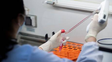 اخبار زوينة. الصين تباشر تجربة لقاحين ضد فيروس كورونا